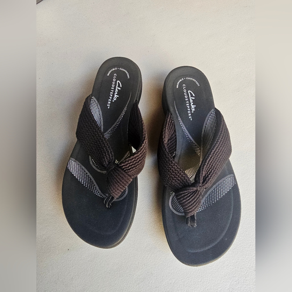 Clarks Cloudsteppers Black Sandals, 7.5